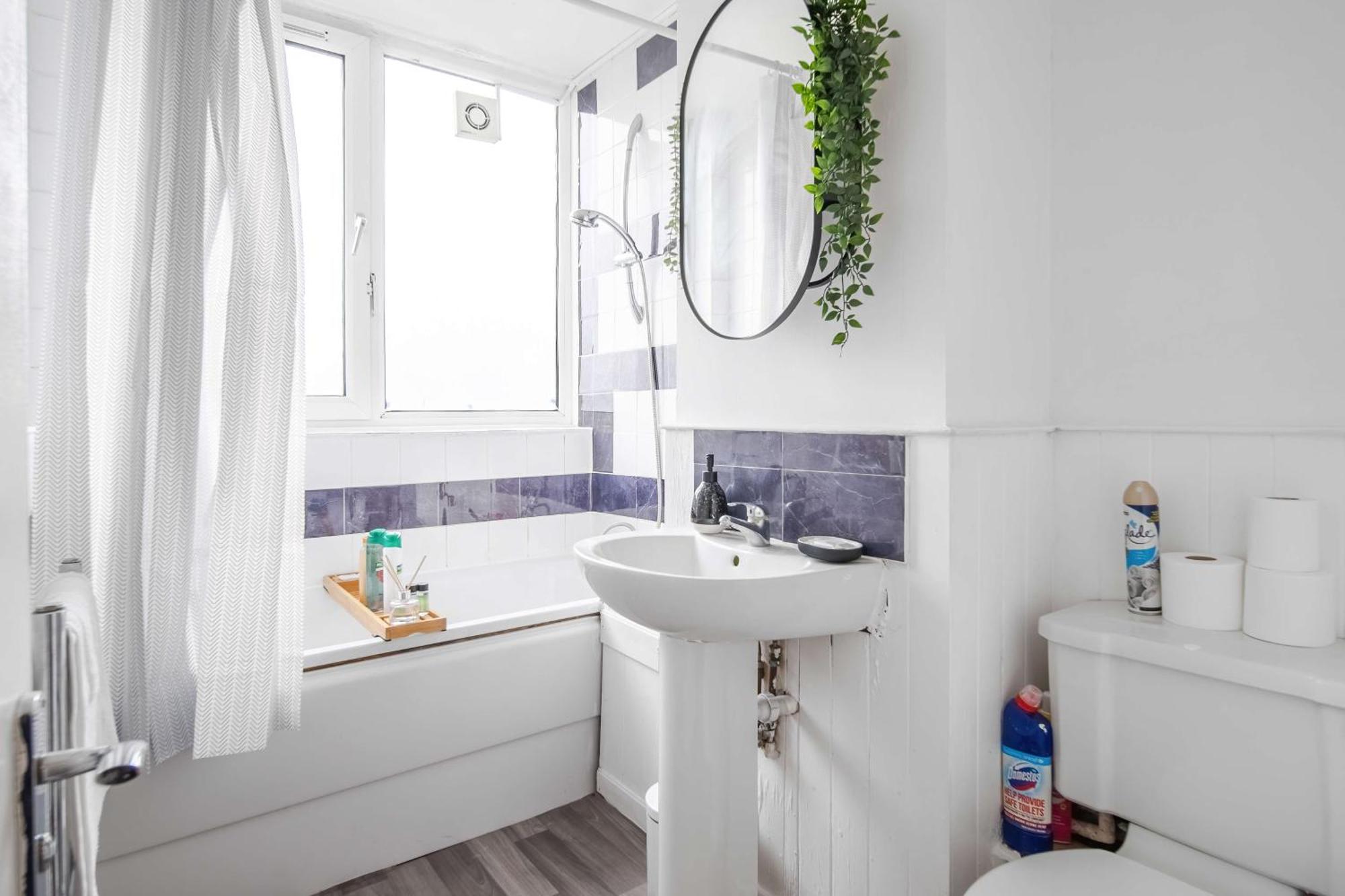 Livestay-three Bed With Balcony Appartamento Londra