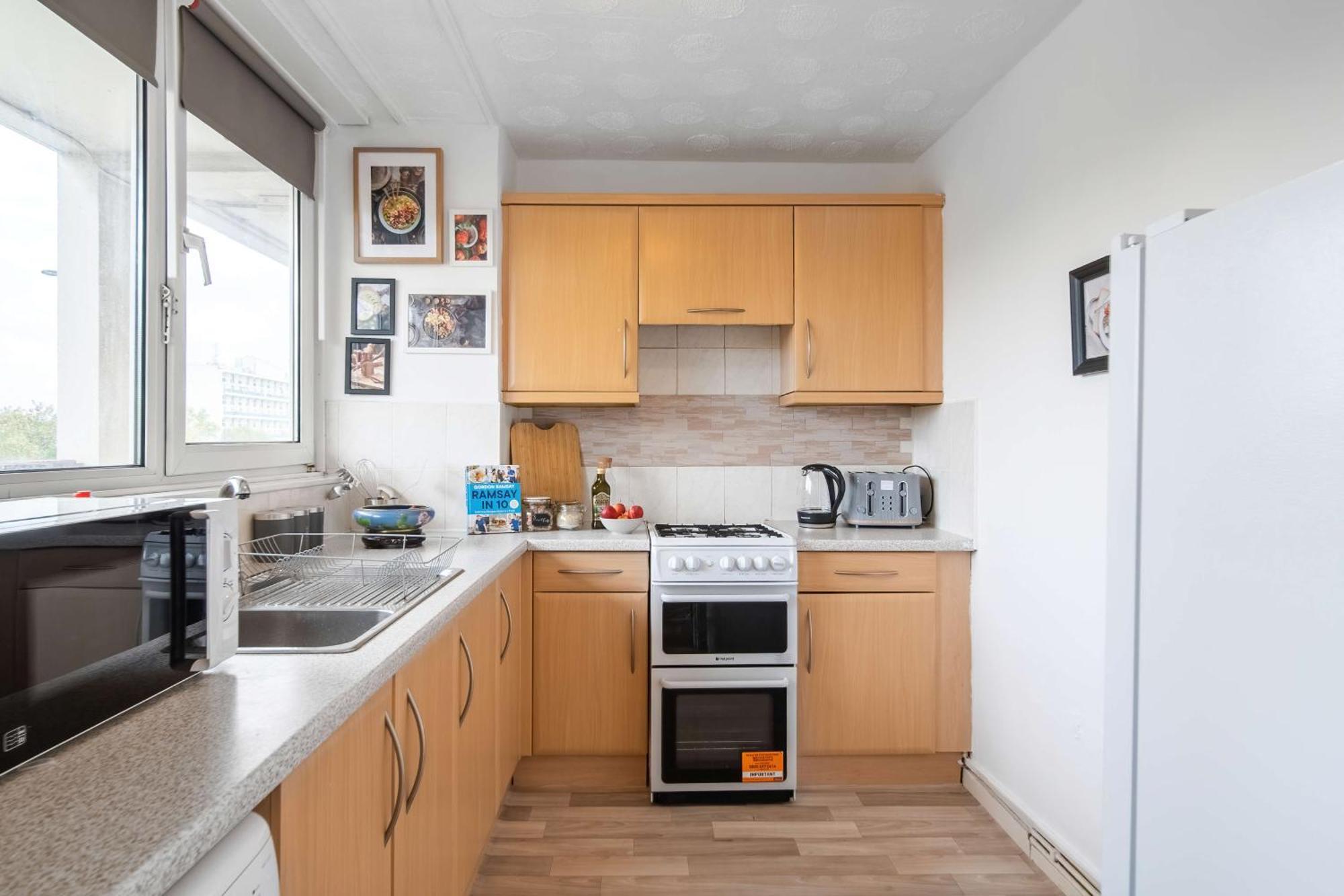 Livestay-three Bed With Balcony Apartament Londra