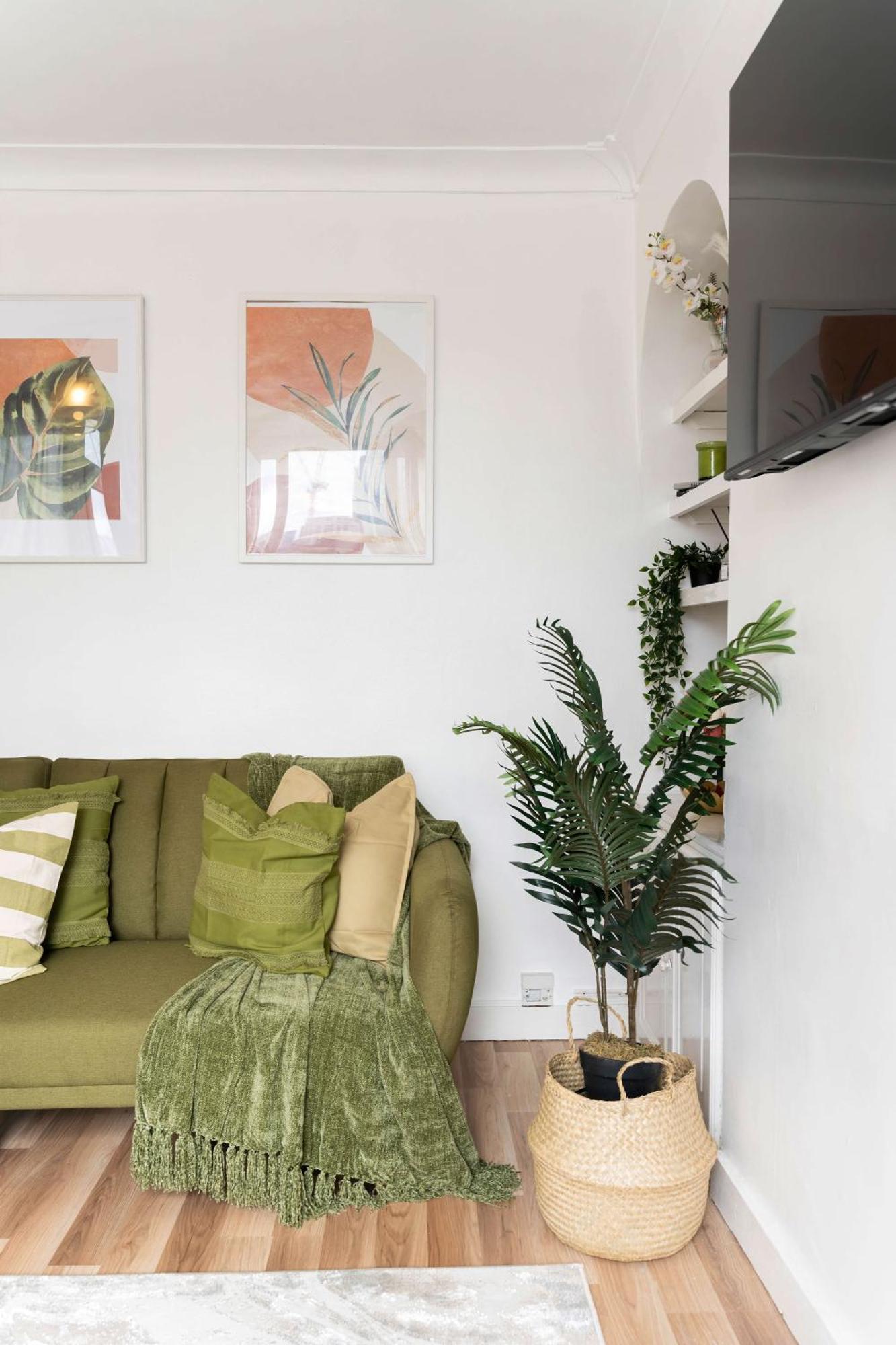 Livestay-three Bed With Balcony Londra