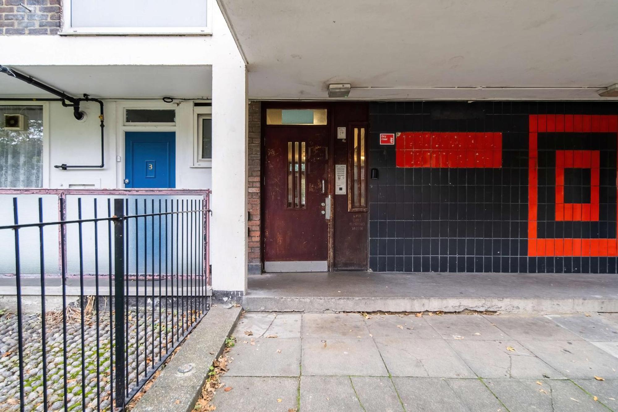 Apartament Livestay-three Bed With Balcony *